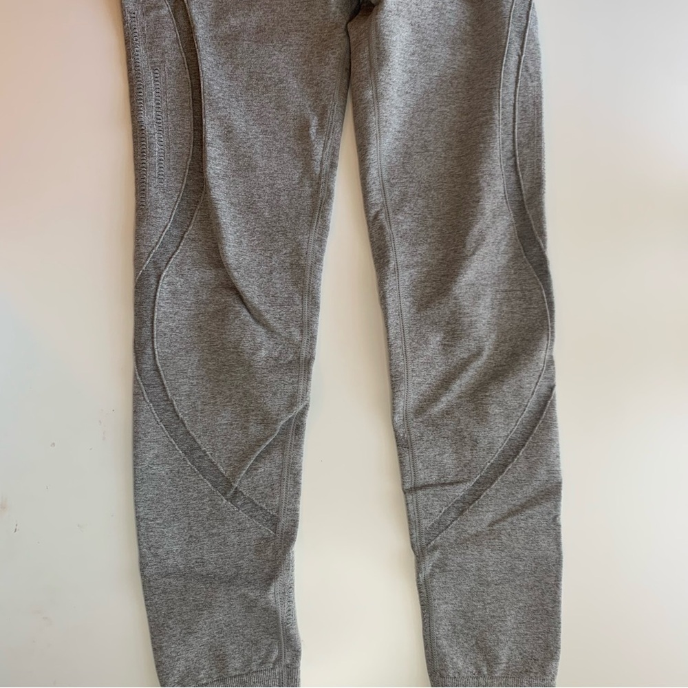 Women's Gray High-Waisted Leggings - Picture 3 of 7